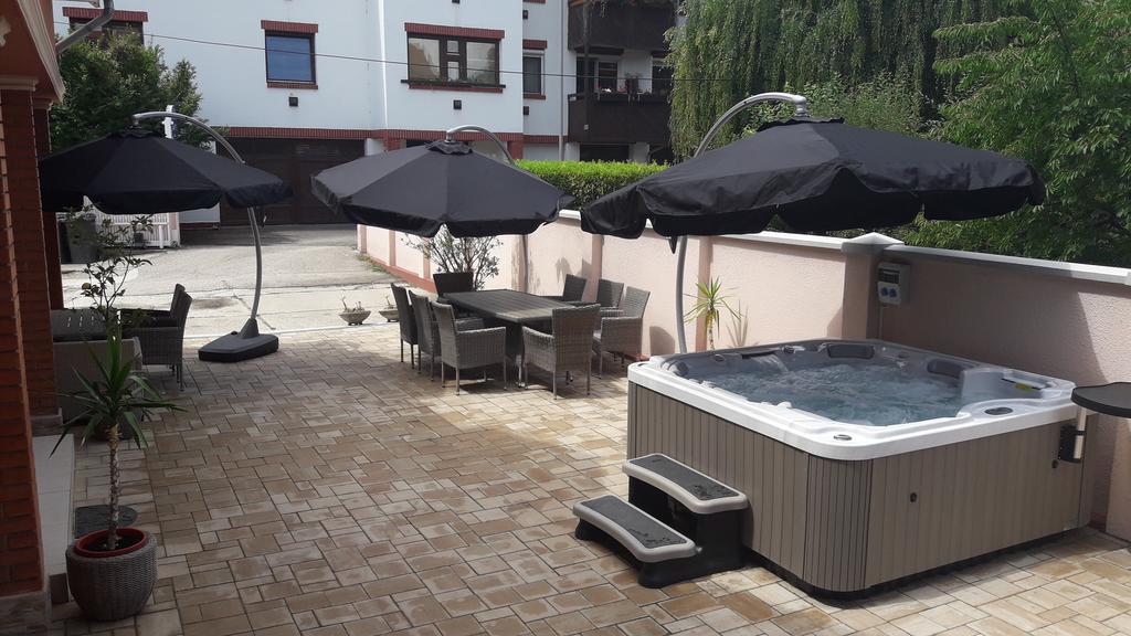 Hotel Csillag Panzió Vác Exterior foto